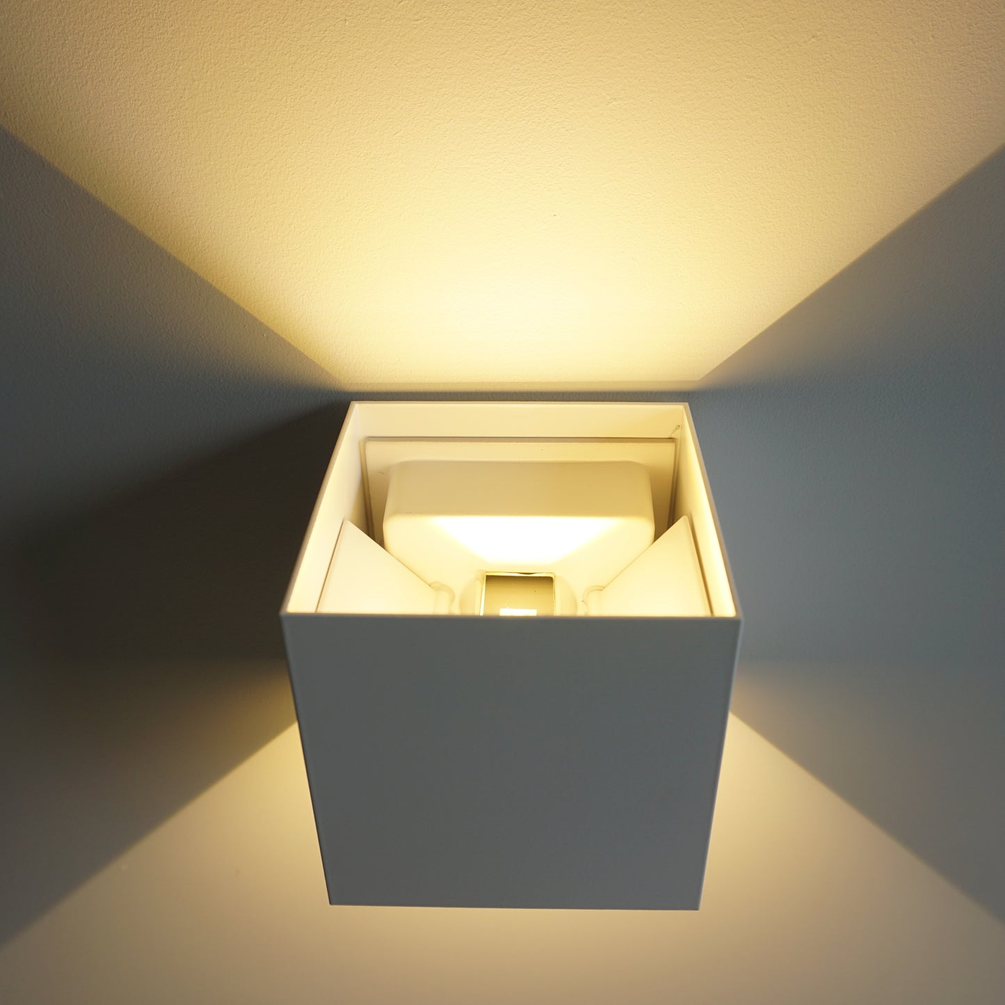 Cube LED-Wandleuchte Weiß