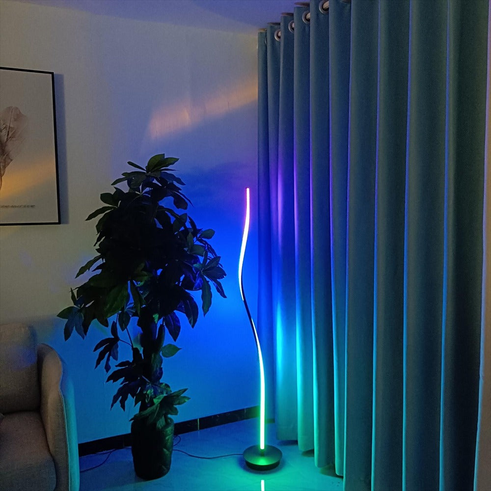 Spiralförmige RGB-LED-Stehleuchte